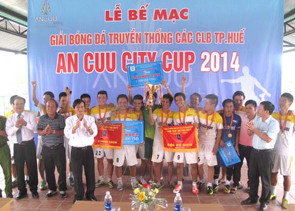 Bế mạc giải Bóng đá truyền thống các CLB thành phố Huế tranh cúp An Cựu City lần 3 năm 2014